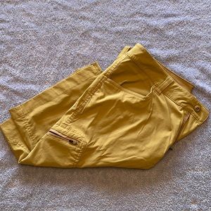Eddie Bauer Men’s Guide Shorts